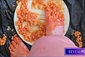 Revealme foot fetish fantasy unleashes sexy soles and toe-sucking delight with milf ass play