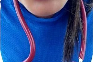 Porno Real De Enfermera Latina En Servicio Hospitalario La Muy Zorra Hace Porno Casero En La Oficina Del Jefe?