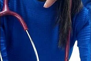 Porno Real De Enfermera Latina En Servicio Hospitalario La Muy Zorra Hace Porno Casero En La Oficina Del Jefe?