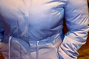 Encuentro A Una Madura Puta Con Un Culo Enorme En La Calle Usando Hilo Rojo Transluciendo Le Hago Propuestas Para Follar Y Acepta