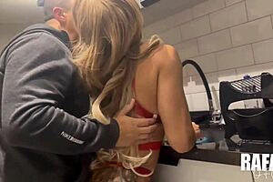 Milf Gostosa E Rabuda Ofereceu A Buceta Como Janta Atravessei A Rola Grossa Nela