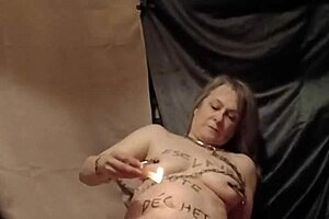 the french esclave f does autoseance with cire bougie and godage in 2025