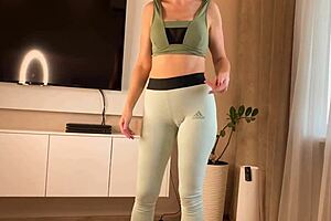 Oh no, I had to sleep with moms friend to keep her from spilling my secret - russian amateur chat.