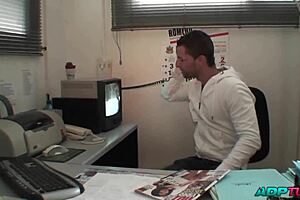 Mami madura TAKES it up the ASS in her job interview