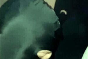 Maîtresse Kantalie Et Esclave Ebed Aux Amazones Croix Et Esclavage