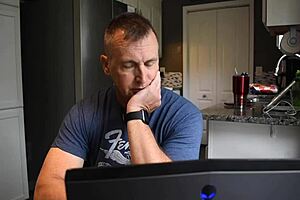 Who knew modern problems lead to mature brunette cougar getting anal fucked doggystyle? She's riding wet pussy in missionary creampie with kisses! 😏🍑