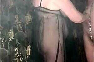 Maîtresse Kantalie Et Esclave Ebed Aux Amazones Croix Et Esclavage