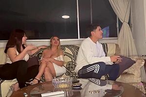 Mi Amiga Y Yo Intercambiamos A Nuestros Novios For Big Cock Creampie And Cum In Mouth