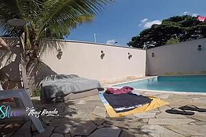 I Asked The Pharmacy Delivery Guy To Put Sunscreen On Me