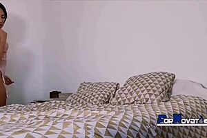 Mulatita Cachonda Takes on Victor Bloom's Massive Pollón in Wild Party Action With Her Big Natural Tits and Curvy Big Ass