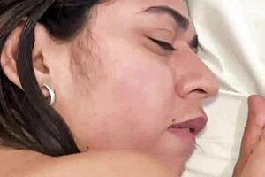 um sexo bem gostoso com minha amiga de foda parte 1 na massagem com natural tits e big ass