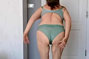 i can't believe how this hottest busty granny teases with her natural tits and close-up pussy play in homemade solo.