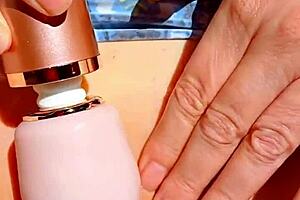 Oh man, Maturemons sexy mature vibes fingers and spreads her bald cunt wide.