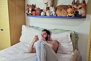 Trocando o futebol por uma gozada gostosa 😏