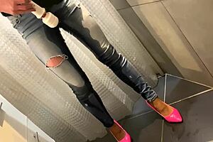 I desperately peed in my jeans then he peed on my ass and I gave him a blowjob.