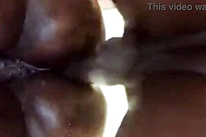 Comendo a buceta e o cu da viúva no velório do marido 😏