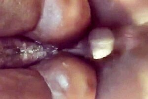 Comendo a buceta e o cu da viúva no velório do marido 😏