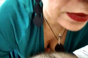 俄罗斯熟女婊子Aimee Paradise含硬屌一小时颜射高潮