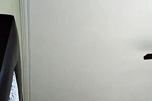 i'm fucking so good in the motel with my lover hidden from view