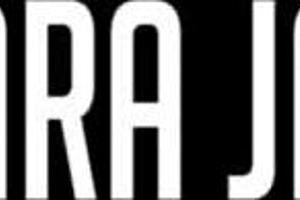 why does sara jay finger fuck her mature pussy in body stocking like that?