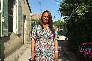 Mila Coquine smager anden mand i par trekant