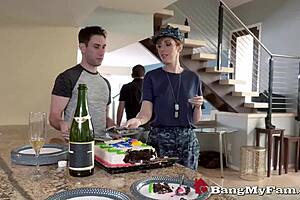 Soldier stepmom Lauren Phillips, fuck your stepson now after tour!