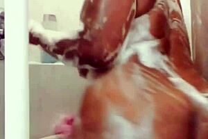 Come watch my big tits ebony bbw body in this motel shower preview