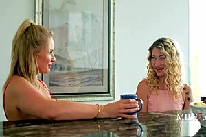 milf convinces her friend to blow her boyfriend in cute curvy threesome 😏