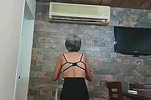 Can I help my stepsister with air conditioning by kissing her big ass then giving creampie in bedroom?