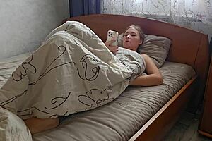 Woke Up And Decided To Masturbate To Porn For Wet Orgasm In Outdoor Public Spot