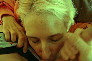 Amateur Homemade Facial Cumshot On Wife's Face!