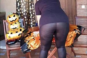 Seductive Mature in Tight Spandex Teases with Big Ass and Sheer Pantyhose Temptation