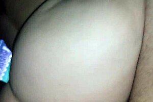 India culona squeezes out that milky twisted cock 😈🍆