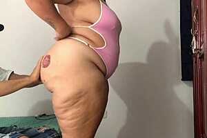 Madrastra SE FOLLA a su HIJASTRO with HUGE TITS and INTENSE RIDING in BEDROOM ACTION  