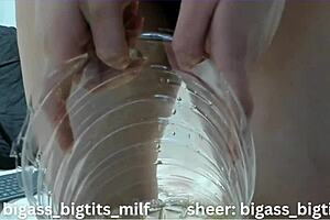 Pe- pee ng- pee fetish, she moans while the young Colombian milf indulges in solo squirting with toys.