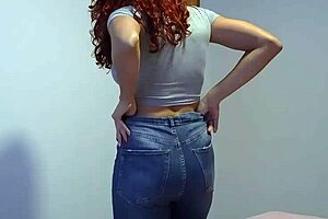 Joi stepmom jerks you off with her big tits, uh, I mean madrastra te masturba con tetas grandes