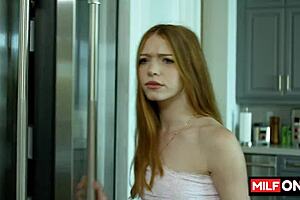 Horny Mom Sucks Huge Fat Dick And Craves It Like No Tomorrow! - Charlie Forde Nick Strokes