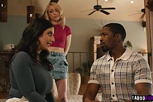 Sarah Arabic and Lily Labeau let Sarah's husband Isiah Maxwell fuck them both hard!