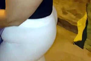 Venezuelan Mature Woman Walks the Street Showing Off Her Big Curvy Ass