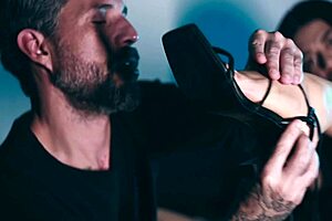 podolatria e uma foda deliciosa with young teen couple enjoying sensual footjob and tight pussy action free