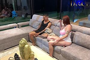 Me follo fuertemente a mi mejor amiga pelirroja con tetas grandes y culo jugoso en doggystyle hardcore! 🍑🔥🍆