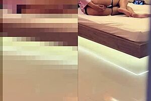 pillada madrastra nalgona frotandose el coño y sacudiendo el culo en su habitacion hasta el orgasmo con huge cock riding and pussy licking