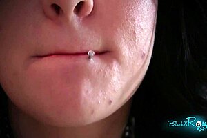 Ready for those smoking red pillow lips from experienced brunette wife?