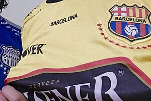 Barcelona stepmom loves getting fucked by Emelec fan 😈