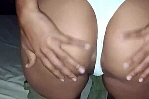 Hot Stepsister In Sexy Shorts Has Hungry Nalgas - Can You Eat My Polla Quick Before Roberto Arrives?