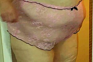 Huge Ass Busty Mature Milf In Sexy Booty Shorts Flashes Big Boobs And Plump Chubby Pussy Close Up Before Interracial Black Cum Creampie