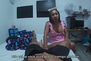 绝望继母Leyne Rodriguez“非儿子”帮18+内衣新工作湿内射角色扮演