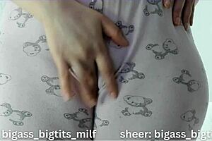 哥伦比亚熟女大屁股紧湿cameltoe逼求掰开狂喷？