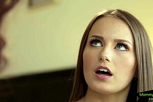 Smalltits Stepdaughter Orally Pleased By Lesbian Stepmom In Bed With Trimmed Pussy