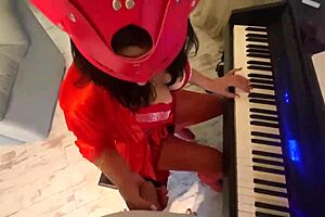 i'm milfycalla giving fetish romantic blowjobs as latina cumslut in big ass shorts reading perverse comments